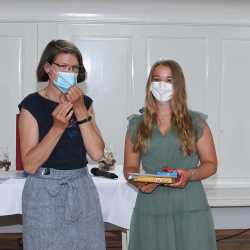 Angehende Erzieher*innen nach dem schulischen Teil ihrer Ausbildung verabschiedet Angehende Erzieher*innen nach dem schulischen Teil ihrer Ausbildung verabschiedet