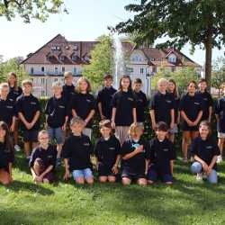 Willkommen und willkommen zurück Willkommen und willkommen zurück