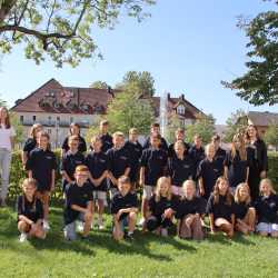 Willkommen und willkommen zurück Willkommen und willkommen zurück