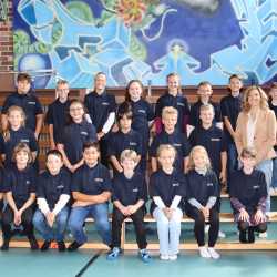 Herzlich Willkommen den neuen Fünftklässlerinnen und Fünftklässlern Herzlich Willkommen den neuen Fünftklässlerinnen und Fünftklässlern