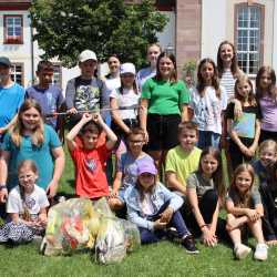 Zinzendorfschüler putzen rund um Königsfeld Zinzendorfschüler putzen rund um Königsfeld