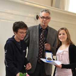 Alle 121 Abiturienten der Zinzendorfschulen haben bestanden Alle 121 Abiturienten der Zinzendorfschulen haben bestanden