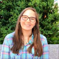 Brasilianische Gastschülerin verabschiedet Brasilianische Gastschülerin verabschiedet