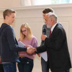 Gottesdienst zum Abschluss des Schuljahres Gottesdienst zum Abschluss des Schuljahres