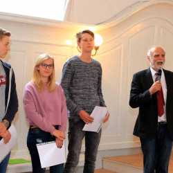 Gottesdienst zum Abschluss des Schuljahres Gottesdienst zum Abschluss des Schuljahres