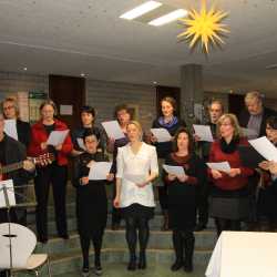 215 Jahre für die Zinzendorfschulen - Schulleitung ehrt langjährige Mitarbeiter 215 Jahre für die Zinzendorfschulen - Schulleitung ehrt langjährige Mitarbeiter