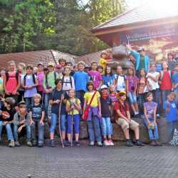 Spiele stärken Teamfähigkeit und Vertrauen Spiele stärken Teamfähigkeit und Vertrauen