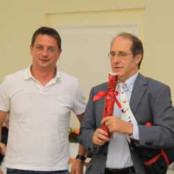 Zinzendorfschulen verabschieden neun Lehrer, Erzieherinnen und Referendarinnen Zinzendorfschulen verabschieden neun Lehrer, Erzieherinnen und Referendarinnen