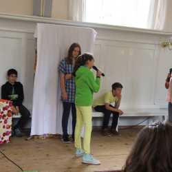 Herzlich willkommen! Schulstart mit drei Gottesdiensten Herzlich willkommen! Schulstart mit drei Gottesdiensten