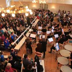 Abwechslungsreiches Schulkonzert begrüßt den Frühling Abwechslungsreiches Schulkonzert begrüßt den Frühling