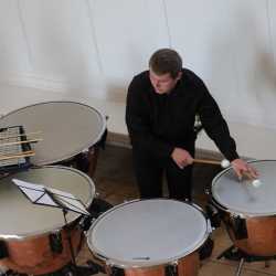 Chöre und Blasorchester begeistern mit Sommerkonzert Chöre und Blasorchester begeistern mit Sommerkonzert