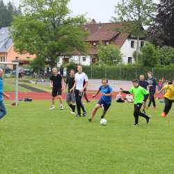 Achtklässler organisieren buntes Sportfest Achtklässler organisieren buntes Sportfest