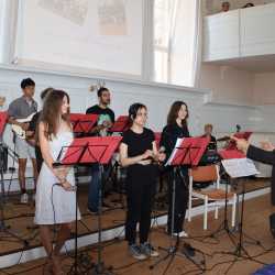 Jede Menge Preise für Abiturient*innen der Zinzendorfschulen Jede Menge Preise für Abiturient*innen der Zinzendorfschulen