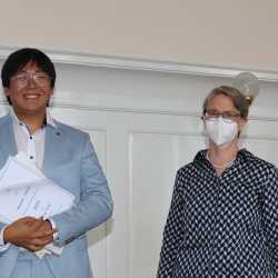 Jede Menge Preise für Abiturient*innen der Zinzendorfschulen Jede Menge Preise für Abiturient*innen der Zinzendorfschulen