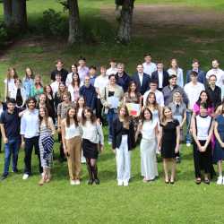 Sechs Einser-Abis an den Zinzendorfgymnasien Sechs Einser-Abis an den Zinzendorfgymnasien