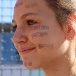 Abiturienten „verhaften“ ihre Lehrer Abiturienten „verhaften“ ihre Lehrer