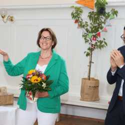 Verabschiedungen in Rente und andere Aufgaben Verabschiedungen in Rente und andere Aufgaben