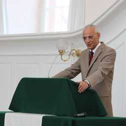 Schulleiter Br. Treude in den Ruhestand verabschiedet Schulleiter Br. Treude in den Ruhestand verabschiedet