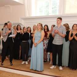 „Alles hat seine Zeit“ – feierlicher Abschied von den Fachschul-Absolvent*innen „Alles hat seine Zeit“ – feierlicher Abschied von den Fachschul-Absolvent*innen