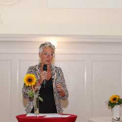 „Alles hat seine Zeit“ – feierlicher Abschied von den Fachschul-Absolvent*innen „Alles hat seine Zeit“ – feierlicher Abschied von den Fachschul-Absolvent*innen