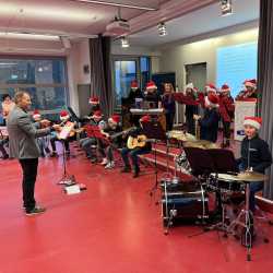 Musikalisch-Künstlerischer Adventsnachmittag Musikalisch-Künstlerischer Adventsnachmittag