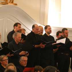 Viele Sterne gehen im Kirchensaal auf Viele Sterne gehen im Kirchensaal auf