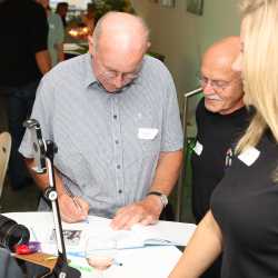 Erinnern. Verbinden. Feiern. – Wo Gemeinschaft über Generationen hinweg lebt Erinnern. Verbinden. Feiern. – Wo Gemeinschaft über Generationen hinweg lebt