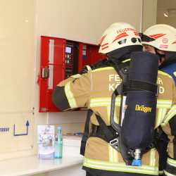 Erinnern. Verbinden. Feiern. – Wo Gemeinschaft über Generationen hinweg lebt Erinnern. Verbinden. Feiern. – Wo Gemeinschaft über Generationen hinweg lebt