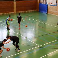 Basketball-Kooperation zwischen Zinzendorfschulen und Black Forest Panthers: Gewinner auf beiden Seiten Basketball-Kooperation zwischen Zinzendorfschulen und Black Forest Panthers: Gewinner auf beiden Seiten