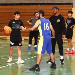 Basketball-Kooperation zwischen Zinzendorfschulen und Black Forest Panthers: Gewinner auf beiden Seiten Basketball-Kooperation zwischen Zinzendorfschulen und Black Forest Panthers: Gewinner auf beiden Seiten