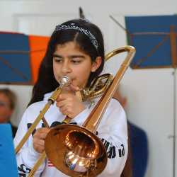 Beeindruckendes Schulkonzert begrüßt den Frühling Beeindruckendes Schulkonzert begrüßt den Frühling
