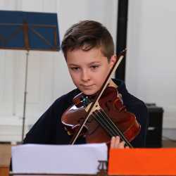 Beeindruckendes Schulkonzert begrüßt den Frühling Beeindruckendes Schulkonzert begrüßt den Frühling