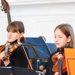 Beeindruckendes Schulkonzert begrüßt den Frühling Beeindruckendes Schulkonzert begrüßt den Frühling