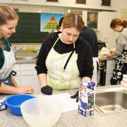 Grundlagen der Kinderernährung zur Vorbereitung auf Praktikum und Beruf Grundlagen der Kinderernährung zur Vorbereitung auf Praktikum und Beruf