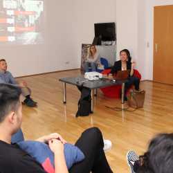 Internationale Schüler: Wie geht es nach dem Abitur weiter? Internationale Schüler: Wie geht es nach dem Abitur weiter?