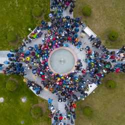 Brunnen am Zinzendorfplatz eingeweiht Brunnen am Zinzendorfplatz eingeweiht