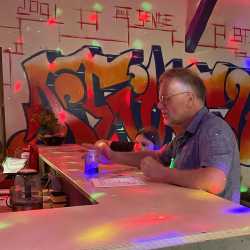 Public Viewing im frisch renovierten Jugendclub des Internats Public Viewing im frisch renovierten Jugendclub des Internats