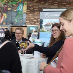 Gelungener Auftakt zur neuen Berufsfindungsmesse Gelungener Auftakt zur neuen Berufsfindungsmesse