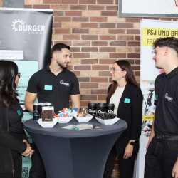 Zukunft im Fokus: Berufsfindungsmesse DateYourJob bringt Klarheit Zukunft im Fokus: Berufsfindungsmesse DateYourJob bringt Klarheit