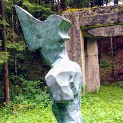 Besuch des Gedenkpfads Eckerwald Besuch des Gedenkpfads Eckerwald