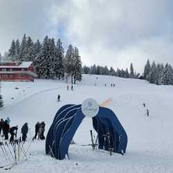 Siebtklässler haben Spaß im Schnee Siebtklässler haben Spaß im Schnee