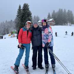 Siebtklässler haben Spaß im Schnee Siebtklässler haben Spaß im Schnee