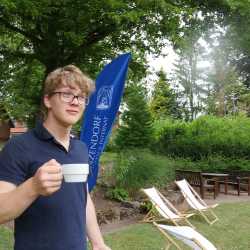 Sommer, Spiel und schöne Erinnerungen – Gartenfest des Internats Sommer, Spiel und schöne Erinnerungen – Gartenfest des Internats