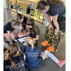 Erfolgreiche Teilnahme am Hallenhockey-Turnier von „Jugend trainiert für Olympia“ Erfolgreiche Teilnahme am Hallenhockey-Turnier von „Jugend trainiert für Olympia“