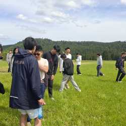 Hüttenwochenende: Drei Tage voller Lachen, Lagerfeuer und echter Gemeinschaft Hüttenwochenende: Drei Tage voller Lachen, Lagerfeuer und echter Gemeinschaft