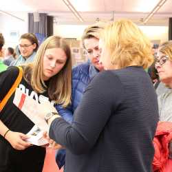 JOBwärts! schafft Durchblick im Dickicht der Berufswelt JOBwärts! schafft Durchblick im Dickicht der Berufswelt