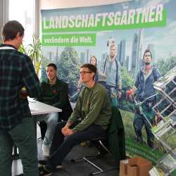 JOBwärts! schafft Durchblick im Dickicht der Berufswelt JOBwärts! schafft Durchblick im Dickicht der Berufswelt