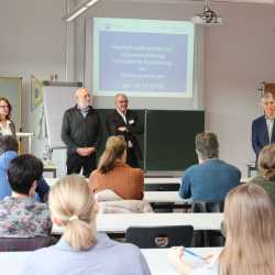JOBwärts! schafft Durchblick im Dickicht der Berufswelt JOBwärts! schafft Durchblick im Dickicht der Berufswelt