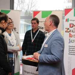 JOBwärts! schafft Durchblick im Dickicht der Berufswelt JOBwärts! schafft Durchblick im Dickicht der Berufswelt