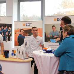 JOBwärts! schafft Durchblick im Dickicht der Berufswelt JOBwärts! schafft Durchblick im Dickicht der Berufswelt